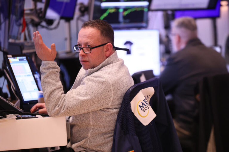 Nasdaq, Dow, S&P 500 hit records as tech surges, Fed’s Powell says economy in ‘remarkably good shape’